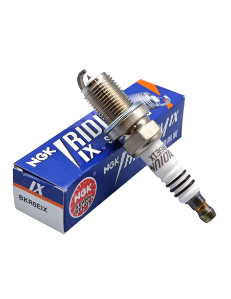 Candela NGK IRIDIUM BKR6EIX per fuoribordo Suzuki
