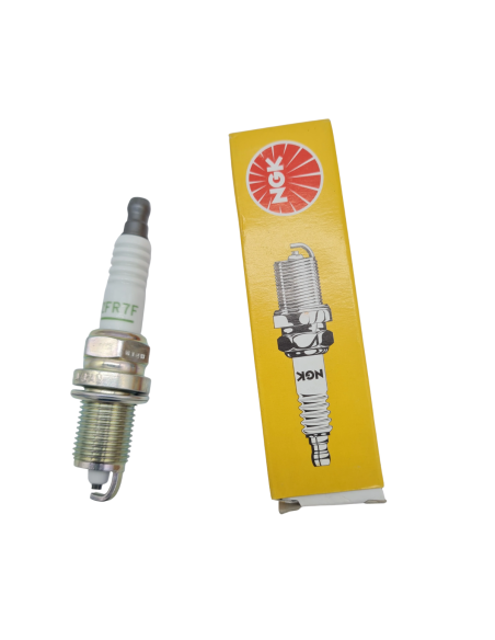 Candela NGK ZFR7F per Motori Fuoribordo Honda BF115A BF130A