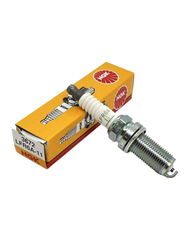 Candela NGK LFR6A-11 per motore fuoribordo Yamaha